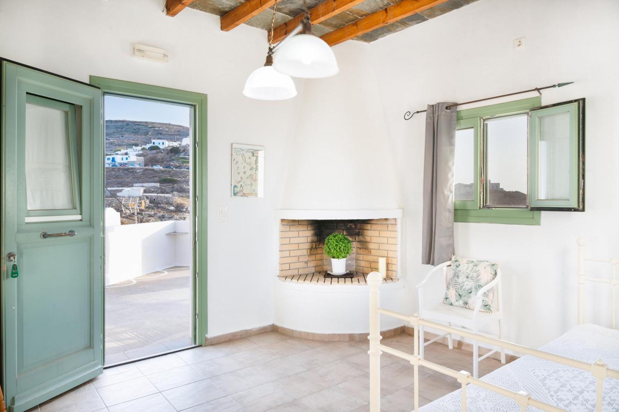 Paros Apartment Síkinos Екстериор снимка